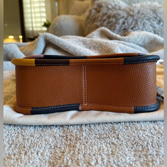 Wavy Dinky In Coachtopia Leather With Upcrafted Scrap Binding - Picture 7 of 13